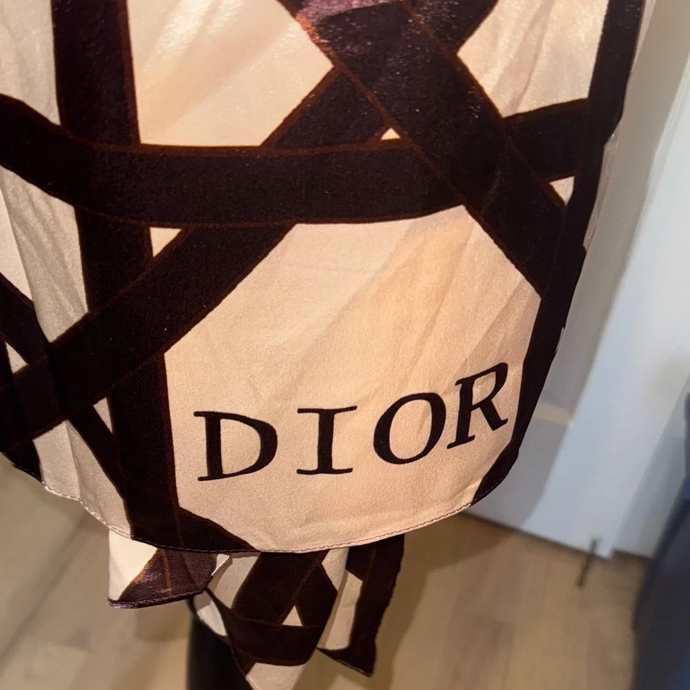 Brown and Cream Scarf - Picture 5 of 11